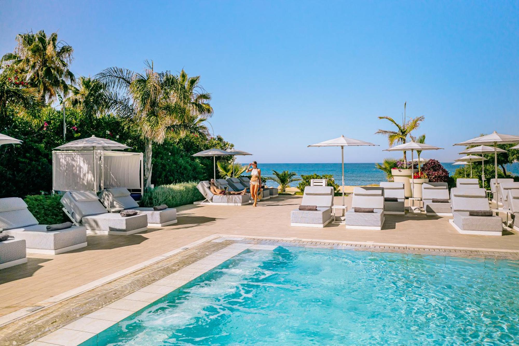 Ivi Mare - Designed For Adults By Louis Hotels Geroskipou Luaran gambar The Beach Club at The Standard, Miami Beach