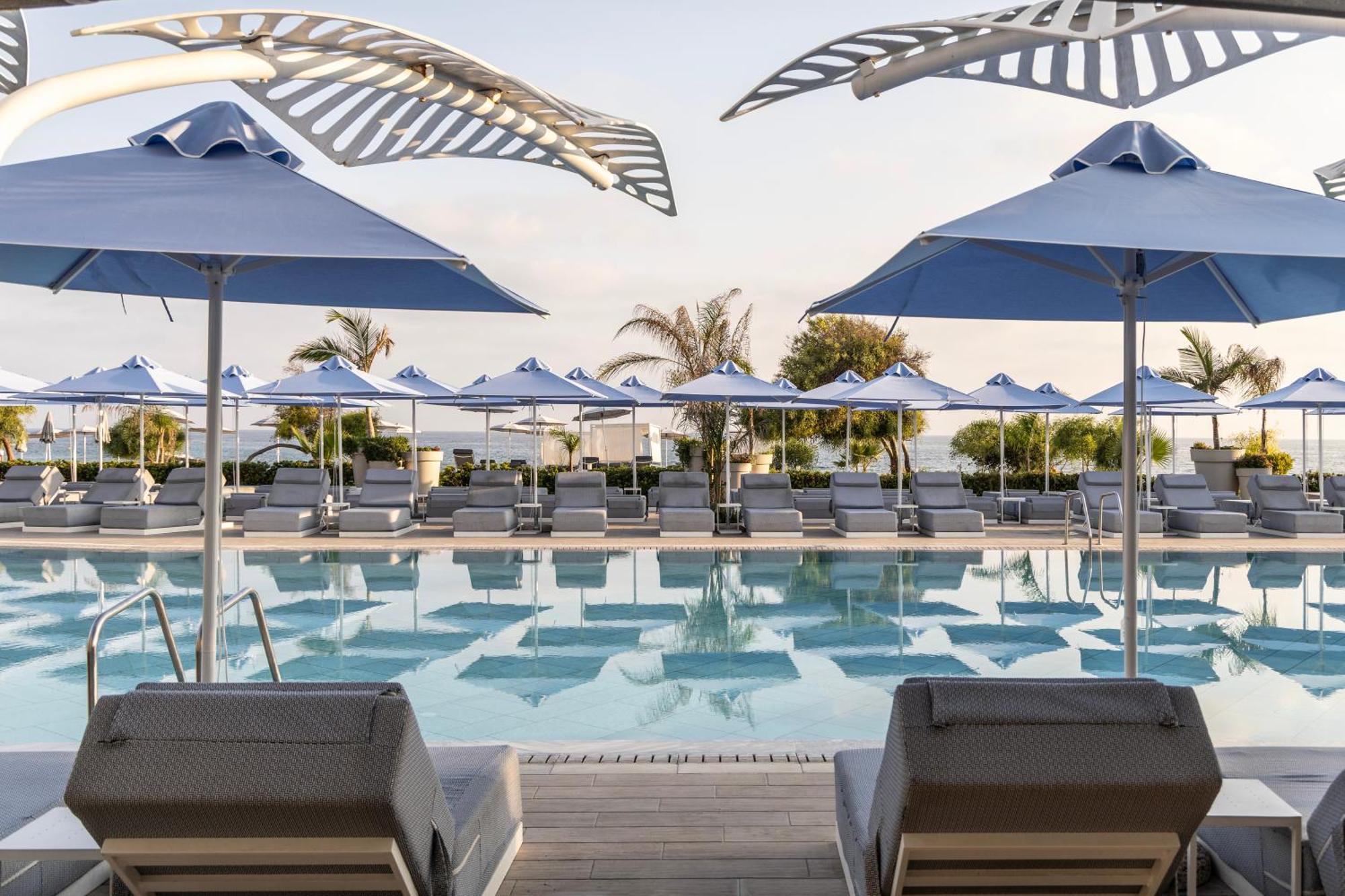 Ivi Mare - Designed For Adults By Louis Hotels Geroskipou Luaran gambar The pool at the Westin