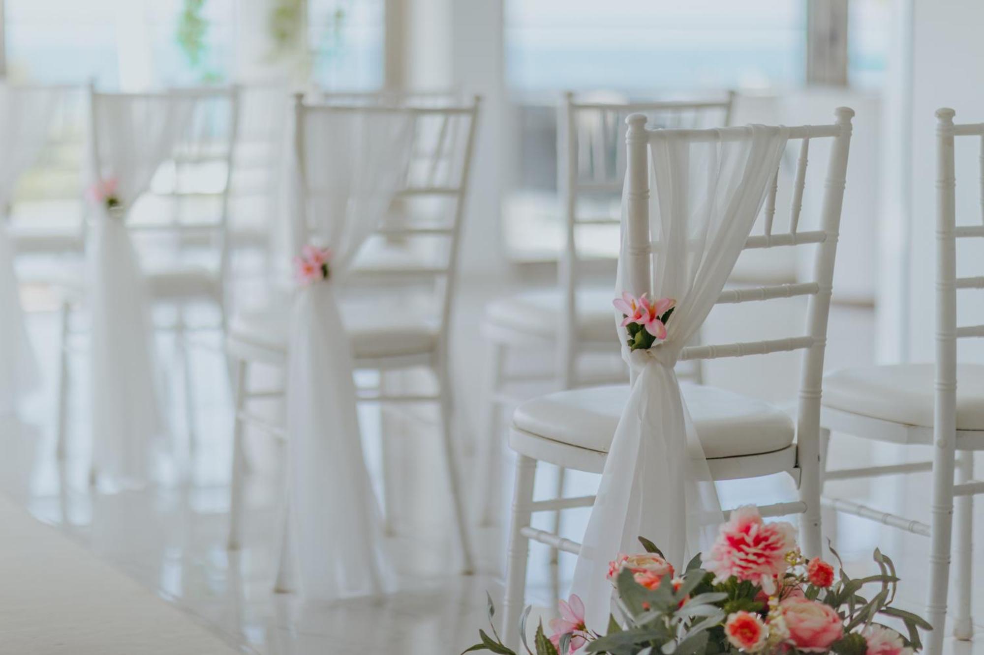 Ivi Mare - Designed For Adults By Louis Hotels Geroskipou Luaran gambar Chiavari chairs with sashes